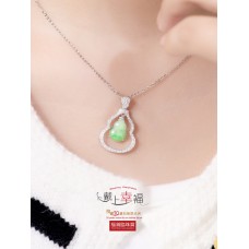 18K白色黃金鑲天然A玉葫蘆伴圓鑽石吊墜